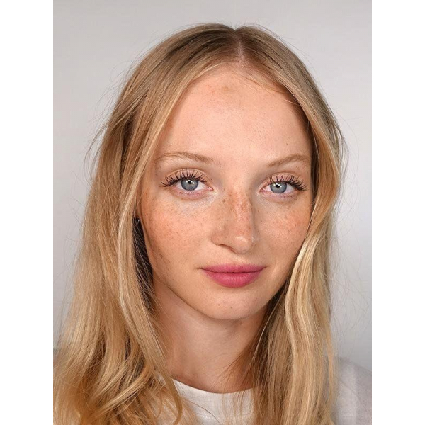 Помада GLOSSIER Lipstick Like Помада GLOSSIER Lipstick Like