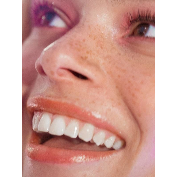 Ošetření rtů Glossier Balm Dotcom Birthday