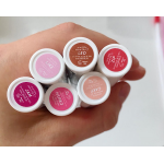 Помада Glossier Lipstick Cake Помада Glossier Lipstick Cake