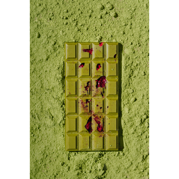 Čokoláda s třešněmi a čaj matcha Healthy Choice