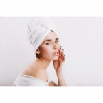 Oboustranný zavinovací ručník pro šetrné sušení vlasů bílá MON MOU Hair Turban White