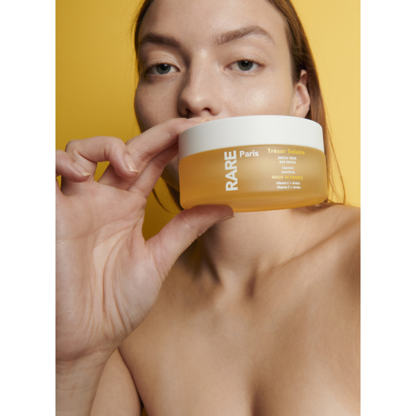 TRÉSOR SOLAIRE ZKLIDŇUJÍCÍ OČNÍ MASKA Rare Paris Trésor Solaire Soothing Eye Patch