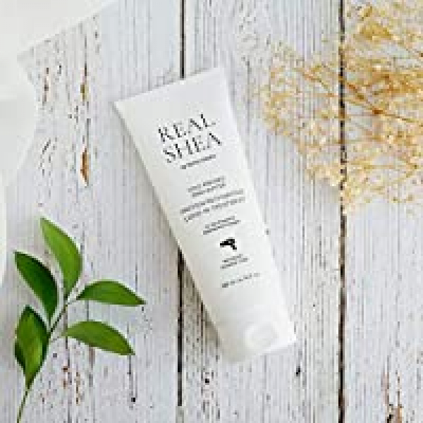 Obnovující krém na vlasy s termální ochrannou Rated Green Real Shea Protein Recharging Leave-In Treatment Obnovující krém na vlasy s termální ochrannou Rated Green Real Shea Protein Recharging Leave-In Treatment