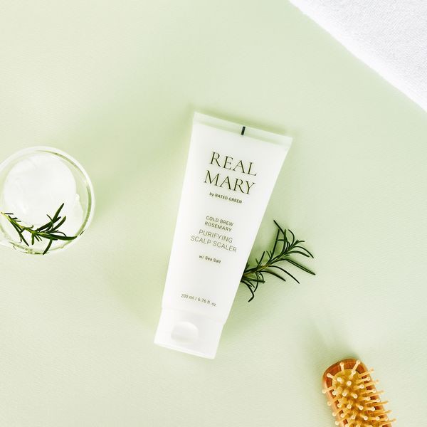 Čistící maska na pokožku hlavy s mořskou solí Rated Green Real Mary Purifying Scalp Scaler