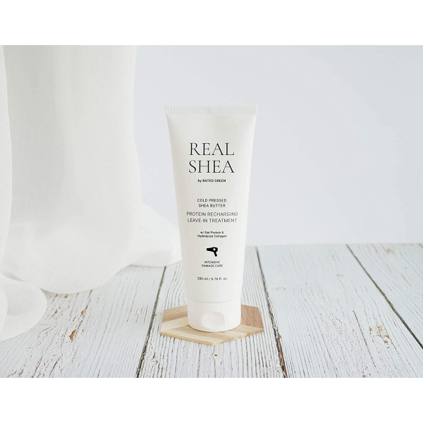 Obnovující krém na vlasy s termální ochrannou Rated Green Real Shea Protein Recharging Leave-In Treatment Obnovující krém na vlasy s termální ochrannou Rated Green Real Shea Protein Recharging Leave-In Treatment