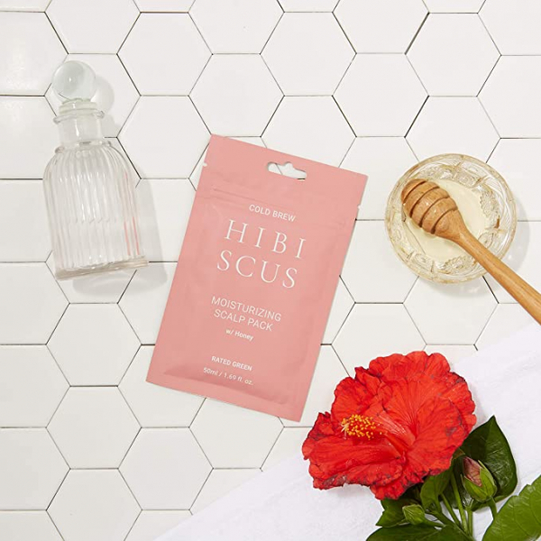 Hydratační maska na pokožku hlavy s výtažkem z ibišku Rated Green Hibiscus Moisturizing Scalp Hydratační maska na pokožku hlavy s výtažkem z ibišku Rated Green Hibiscus Moisturizing Scalp